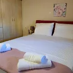 “Marko\'S Center Beautiful House”